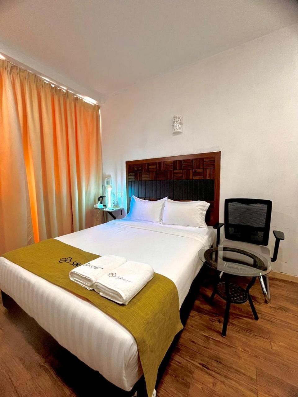 S8 Boutique Hotel Near Klia 1 & Klia 2 Сепанг Экстерьер фото