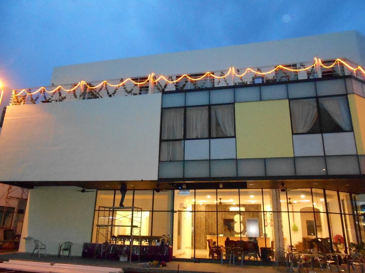 S8 Boutique Hotel Near Klia 1 & Klia 2 Сепанг Экстерьер фото